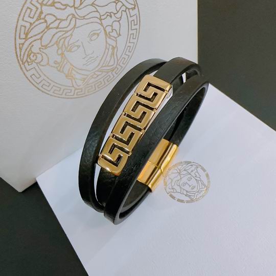 Versace bracelet lyh37